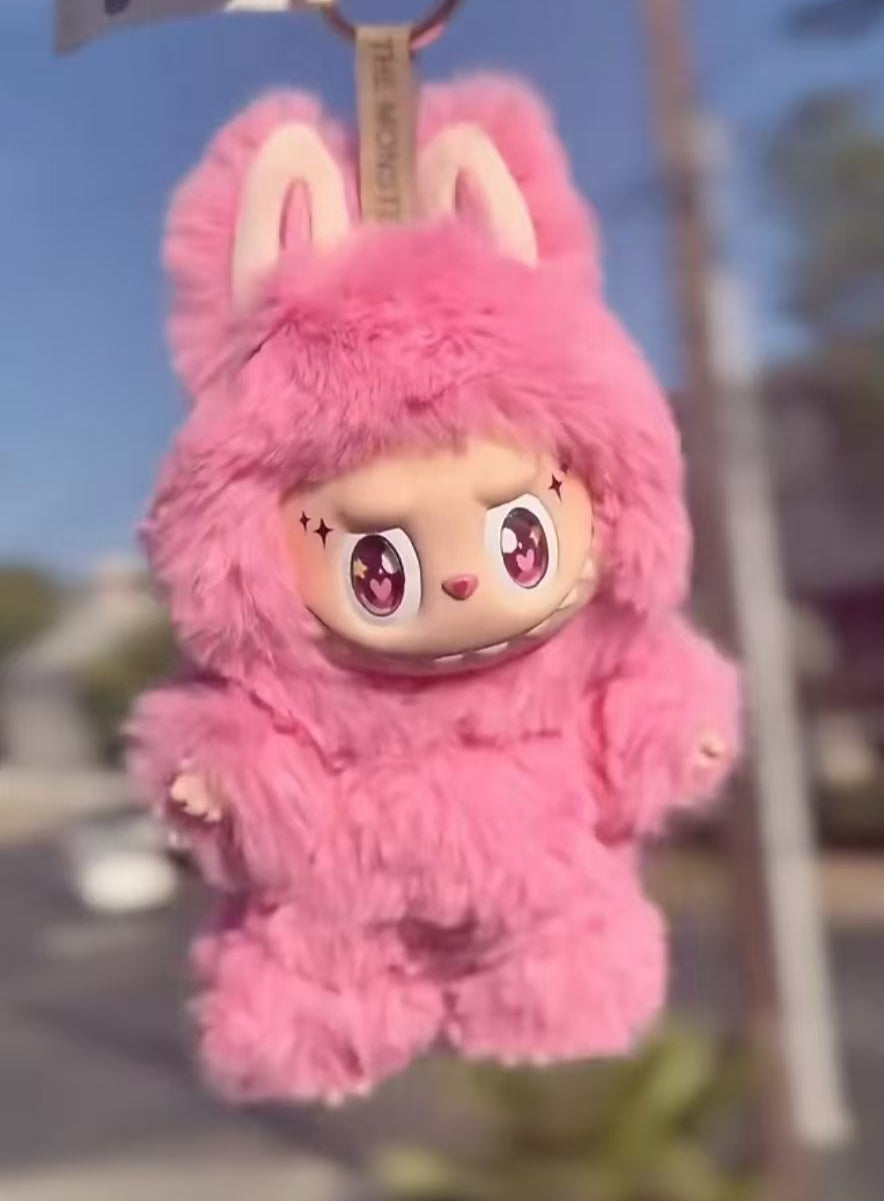 lisa labubu